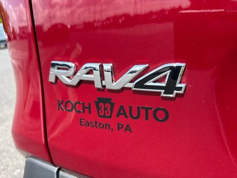 Certified 2025 Toyota RAV4 XLE AWD/4WD image 17
