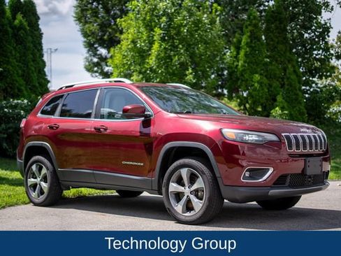 Used 2019 Jeep Cherokee Limited w/ Luxury Group AWD/4WD image 3