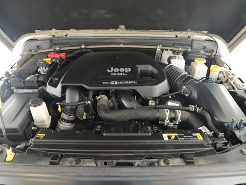 Certified 2022 Jeep Gladiator Sport image 7