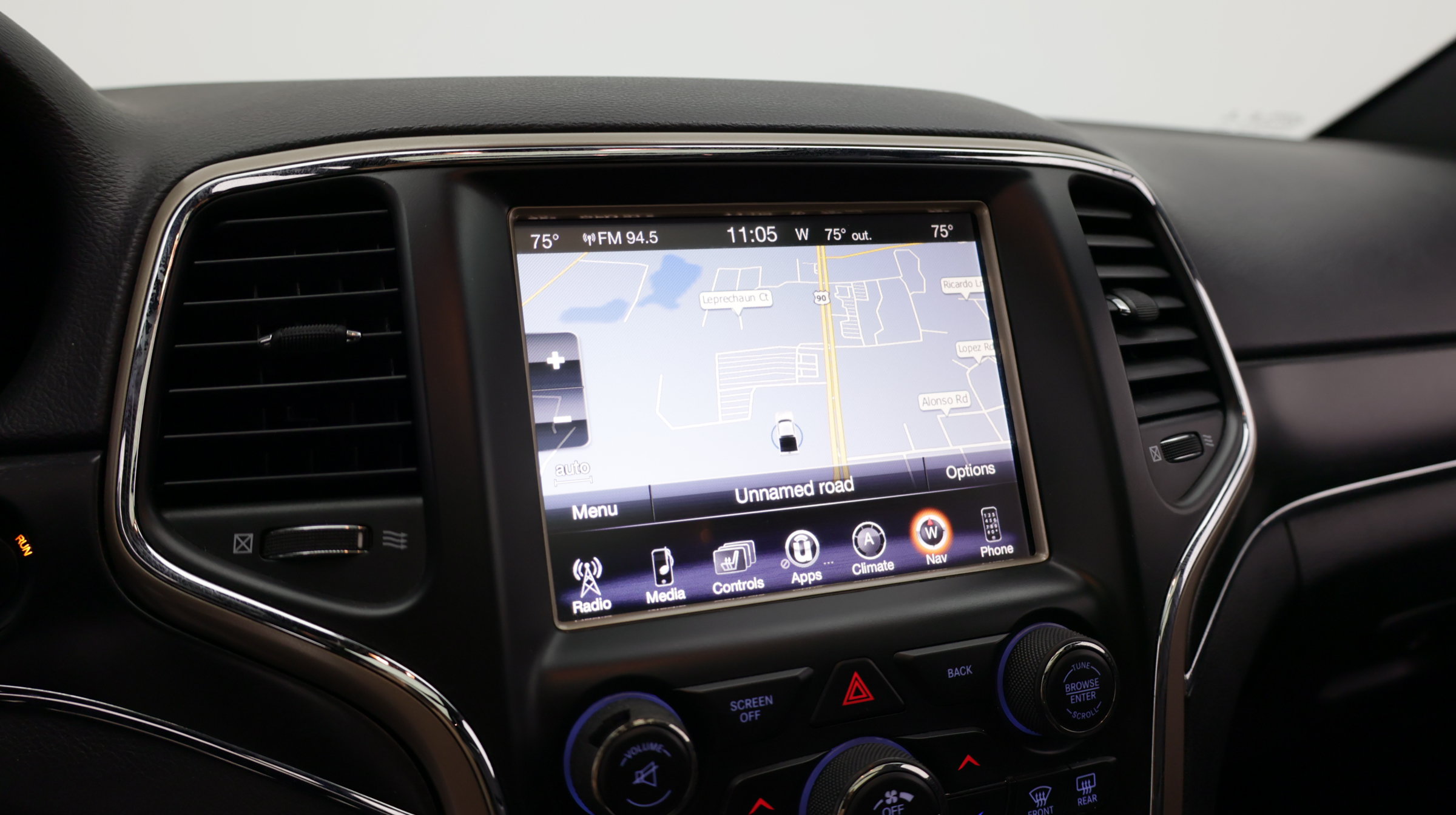 Used 2017 Jeep Grand Cherokee Limited w/ Luxury Group II RWD image 6