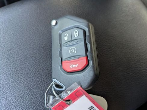 Used 2019 Jeep Wrangler Unlimited Sport S AWD/4WD image 26