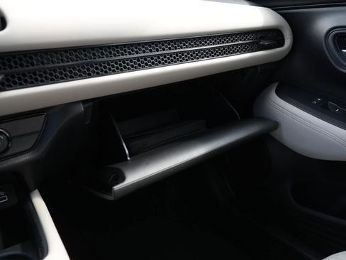 Used 2024 Honda HR-V LX image 27