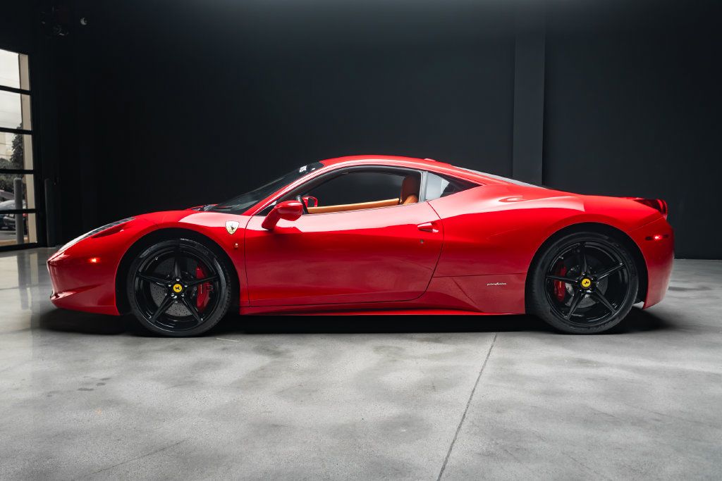 Used 2015 Ferrari 458 Italia Coupe RWD image 29