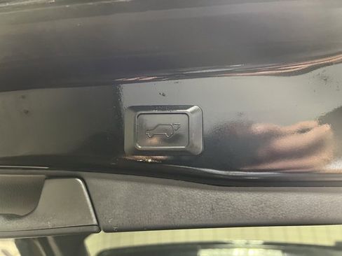 Used 2022 Toyota RAV4 XLE image 22