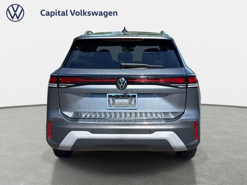 Certified 2025 Volkswagen Tiguan S FWD image 6