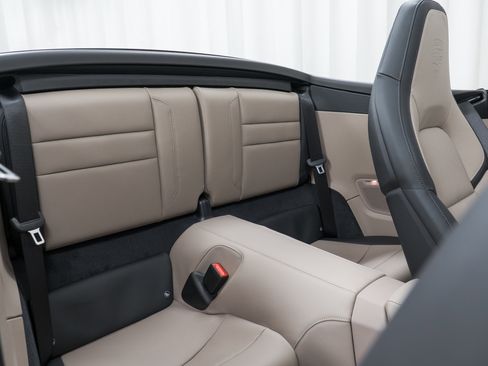 New 2026 Porsche 911 Carrera 4S image 28