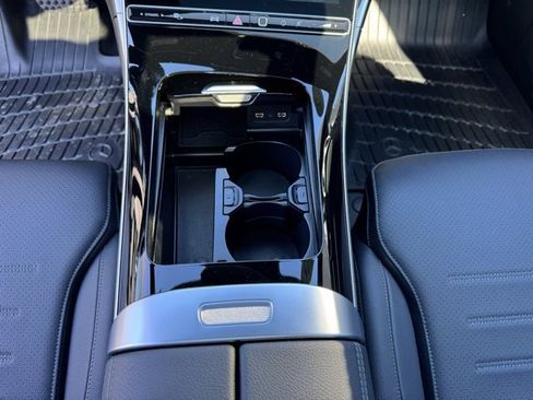 Used 2025 Mercedes-Benz C 300 4MATIC Sedan image 16