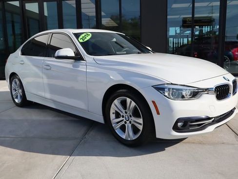 Used 2018 BMW 330i Sedan RWD image 1