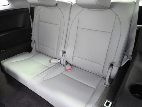 Used 2019 Acura MDX w/ Technology & Entertainment AWD/4WD image 22