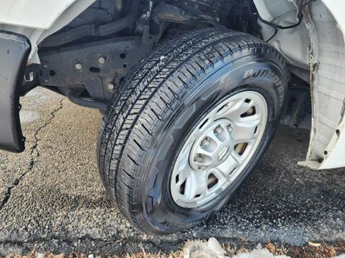 Used 2018 Nissan NV 2500 SV image 9