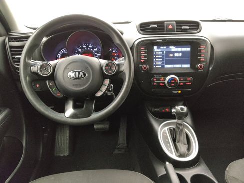 Used 2019 Kia Soul + image 22