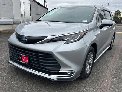 Certified 2022 Toyota Sienna XLE w/ XLE Plus Package