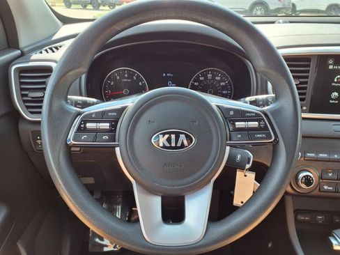 Used 2021 Kia Sportage LX image 17