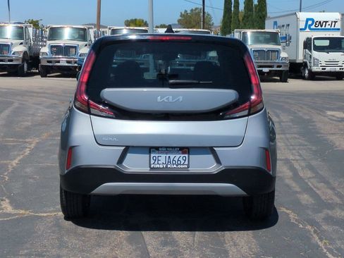 Certified 2023 Kia Soul LX w/ LX Technology Package FWD image 7