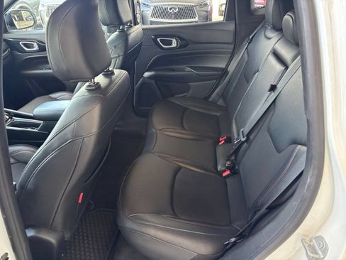 Used 2025 Jeep Compass Trailhawk AWD/4WD image 23