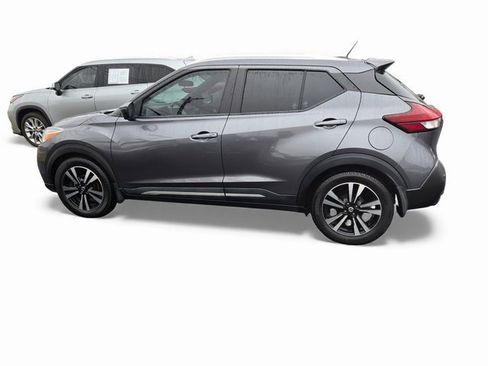 Used 2020 Nissan Kicks SR image 7
