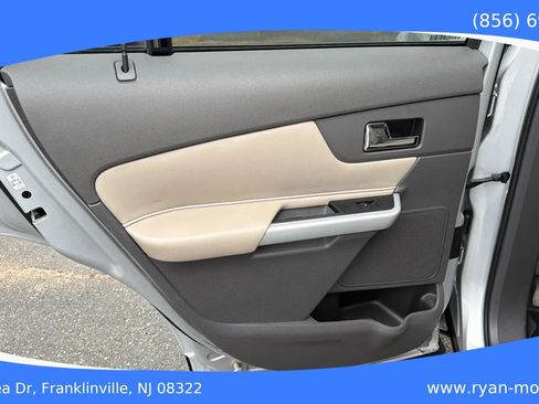 Used 2013 Ford Edge SE image 20
