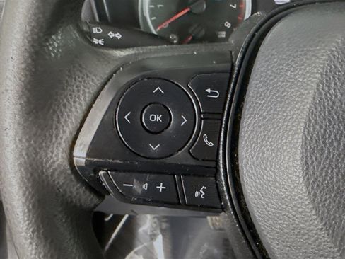 Used 2020 Toyota RAV4 LE image 14