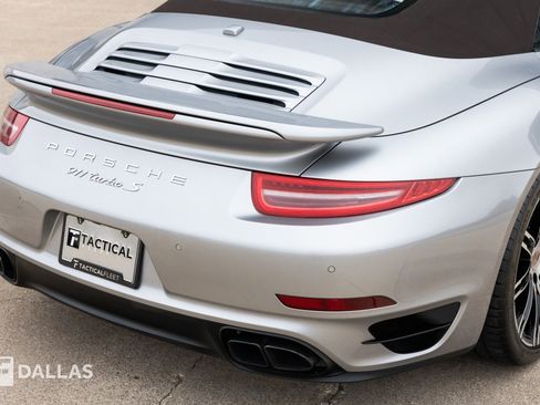 Used 2015 Porsche 911 Turbo S image 18