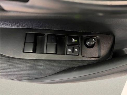 Used 2025 Toyota Corolla LE image 12