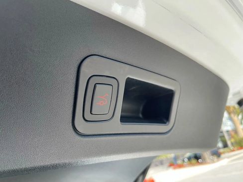 Used 2016 Tesla Model S 75 image 32