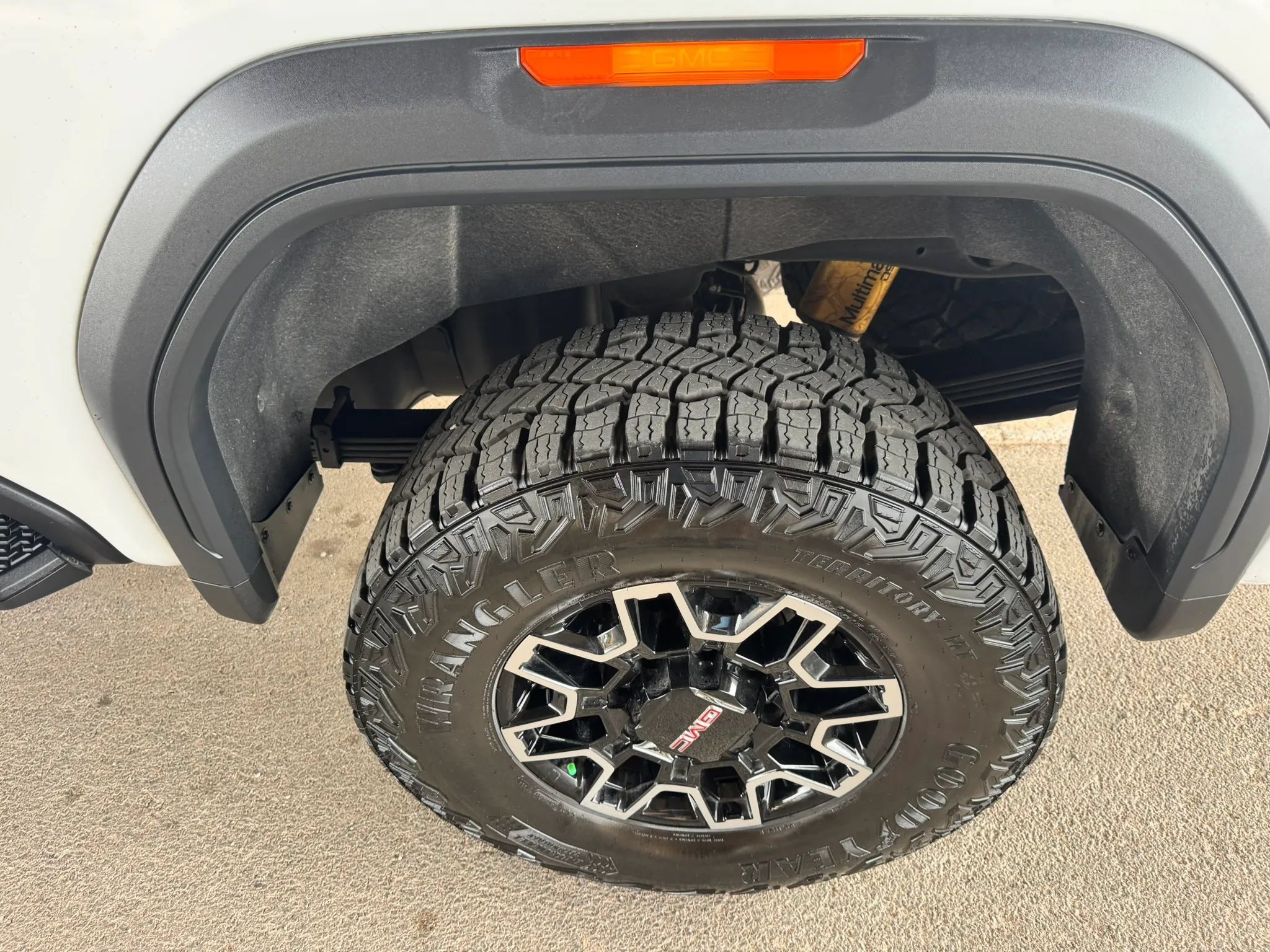 Used 2026 GMC Sierra 2500 AT4X AWD/4WD image 33