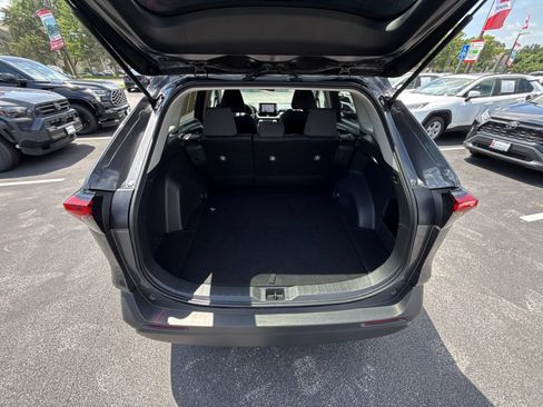 Used 2025 Toyota RAV4 XLE FWD image 23