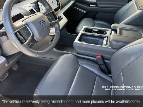 Used 2025 Ford Expedition Max Active AWD/4WD image 12