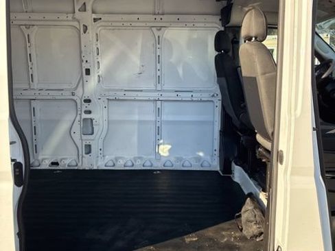 Used 2023 RAM ProMaster 2500 FWD image 21