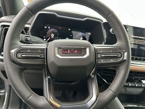 New 2026 GMC Canyon AT4 w/ AT4 Premium Package AWD/4WD image 13