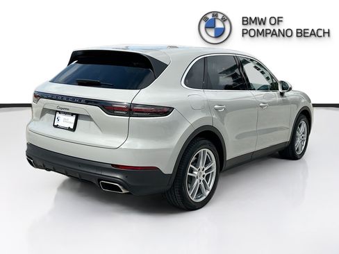 Used 2023 Porsche Cayenne Platinum Edition AWD/4WD image 7