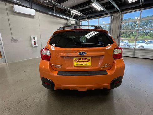 Used 2015 Subaru Crosstrek 2.0i Premium w/ Moonroof Package AWD/4WD image 4