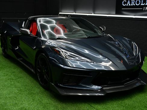 Used 2021 Chevrolet Corvette Stingray Coupe w/ Z51 Performance Package RWD image 19