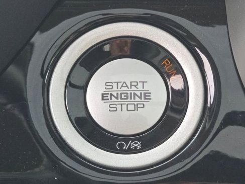 Used 2025 RAM 1500 Tungsten w/ Off Road Group image 41