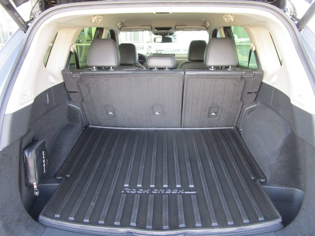 Used 2024 Nissan Rogue SL FWD image 16