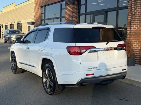 Used 2019 GMC Acadia Denali image 4
