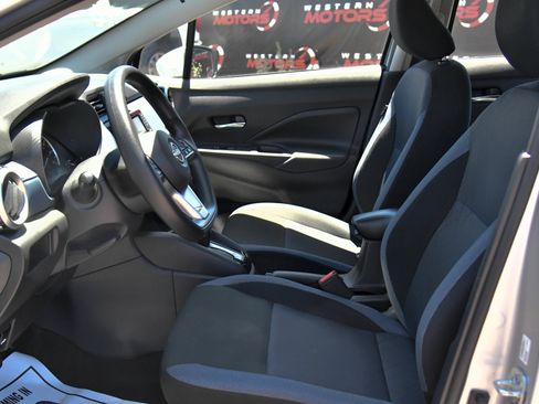 Used 2025 Nissan Versa SV FWD image 16