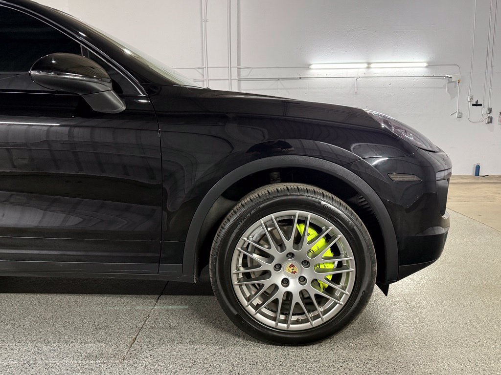 Used 2016 Porsche Cayenne S AWD/4WD image 4