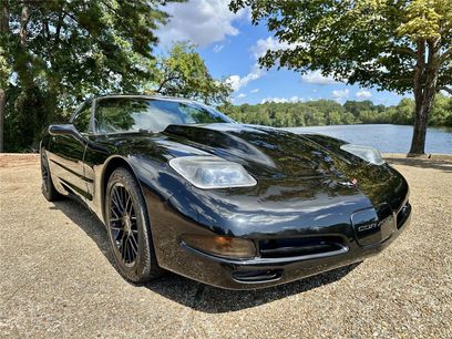 Used 1998 Chevrolet Corvette Coupe w/ Roof Pkg