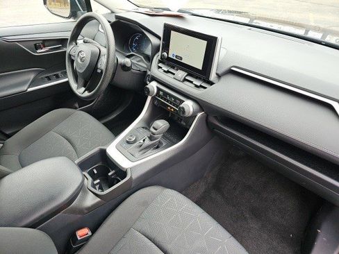 Used 2025 Toyota RAV4 XLE image 14
