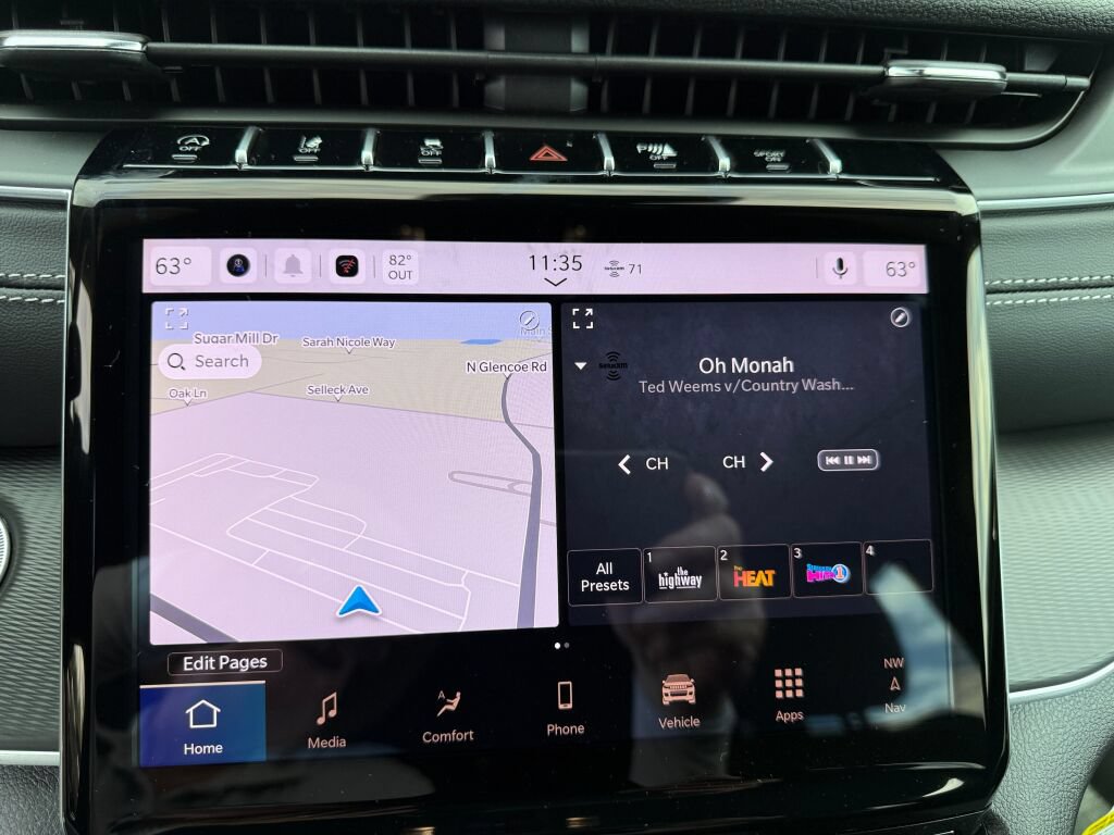 New 2027 Jeep Grand Cherokee Laredo AWD/4WD image 23
