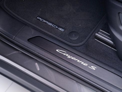 New 2026 Porsche Cayenne S image 14