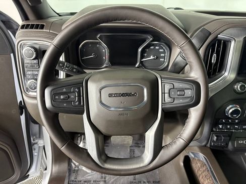 Used 2023 GMC Sierra 2500 Denali w/ Denali Ultimate Package AWD/4WD image 16