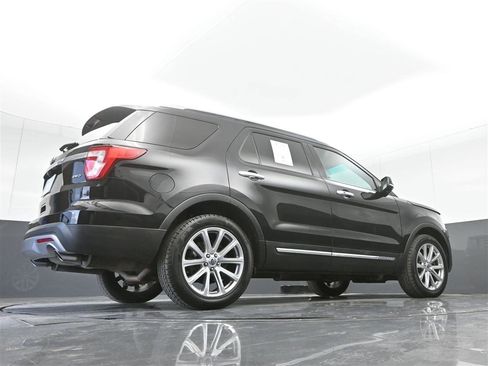 Used 2016 Ford Explorer Limited image 34