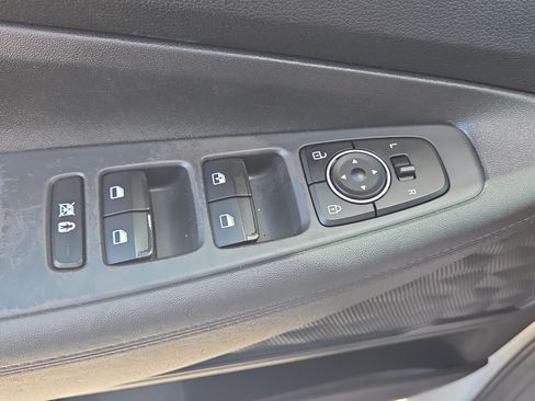 Used 2019 Hyundai Santa Fe SE FWD image 32