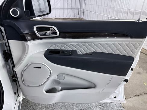 Used 2021 Jeep Grand Cherokee Summit AWD/4WD image 26