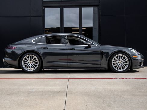 Certified 2017 Porsche Panamera 4S AWD/4WD image 12