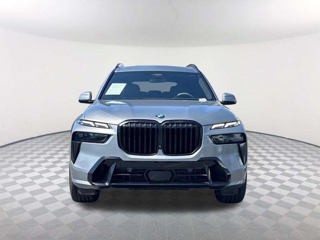 Used 2024 BMW X7 xDrive40i w/ M Sport Package AWD/4WD image 2