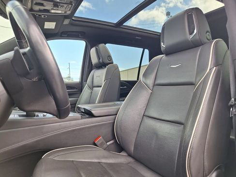 Used 2024 Cadillac Escalade Sport RWD image 27