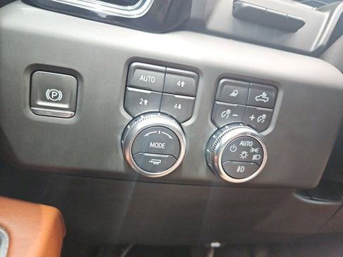 Used 2024 GMC Sierra 1500 Denali Ultimate image 28